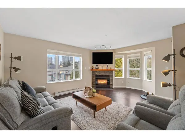 13955 LAUREL DR #405, Surrey, BC V3T1A8