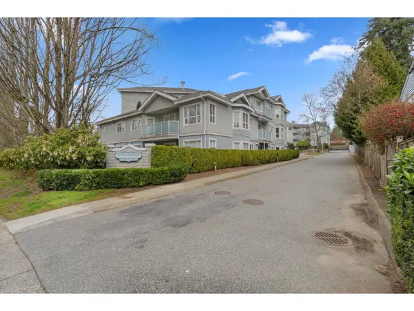 13955 LAUREL DR #405, Surrey, BC V3T1A8