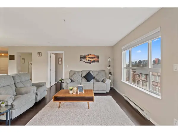13955 LAUREL DR #405, Surrey, BC V3T1A8