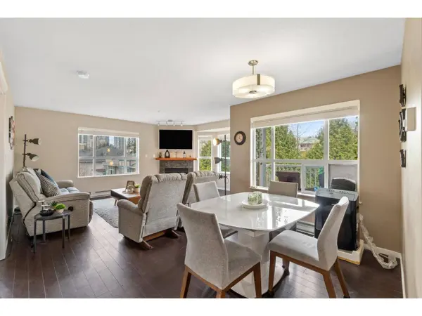 13955 LAUREL DR #405, Surrey, BC V3T1A8