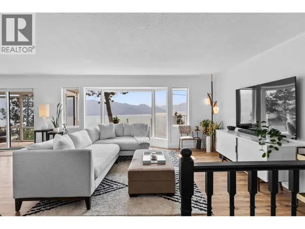 4215 6th Avenue, Peachland, BC V0H1X5