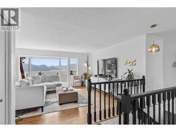 4215 6th Avenue, Peachland, BC V0H1X5