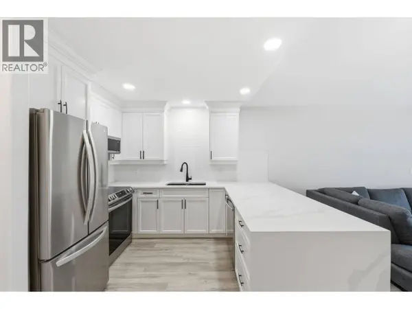 1965 Pandosy ST #309, Kelowna, BC V1Y1R9