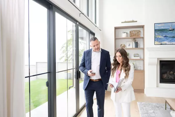 10_9_2023_Jen_Adam_Murphy_Lifestyle_Branding_Photoshoot-11