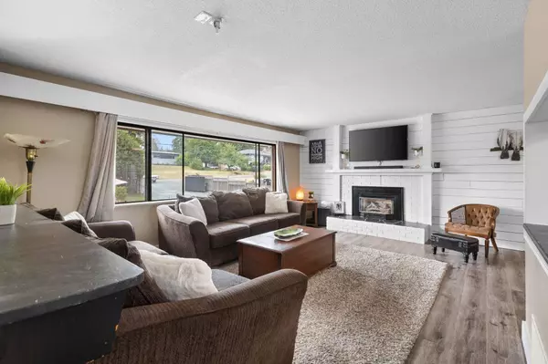 19691 49 AVE, Langley, BC V3A 3R2