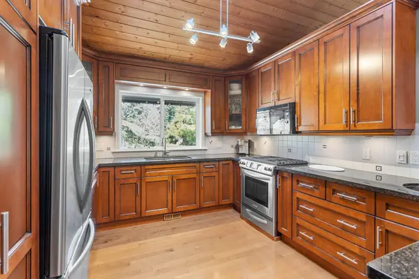23808 58a AVE, Langley, BC V2Z 1A5
