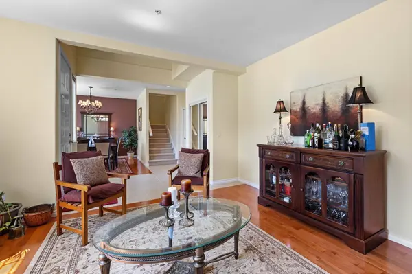2484 Nile Gate #B, Port Coquitlam, BC V3B 8B3