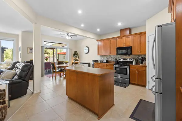 2484 Nile Gate #A, Port Coquitlam, BC V3B 8B3