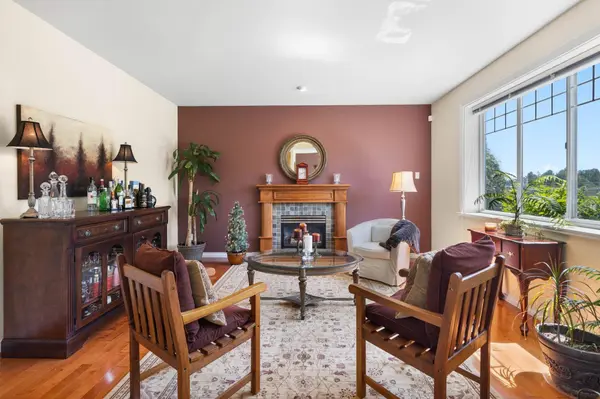 2484 Nile Gate #B, Port Coquitlam, BC V3B 8B3