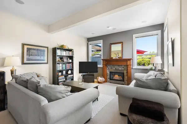 2484 Nile Gate #B, Port Coquitlam, BC V3B 8B3