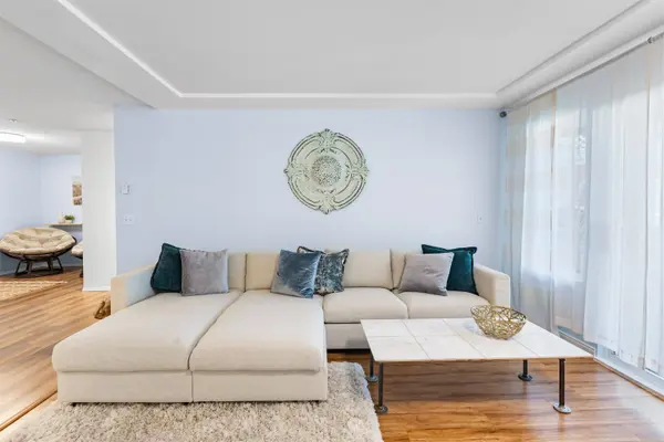 20433 53 AVE #206, Langley, BC V3A 7A6