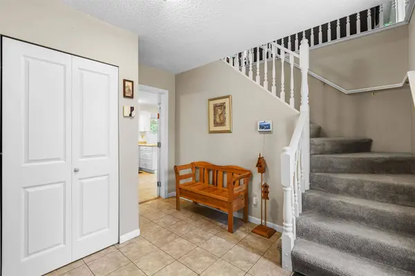 19949 51 AVE, Langley, BC V3A 7P2