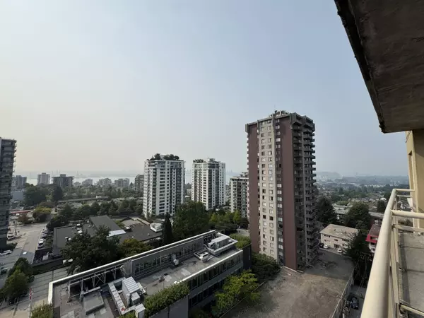 121 W 15th ST #1503, North Vancouver, BC V7M 1R8
