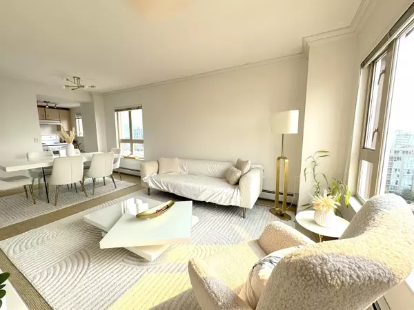 121 W 15th ST #1503, North Vancouver, BC V7M 1R8