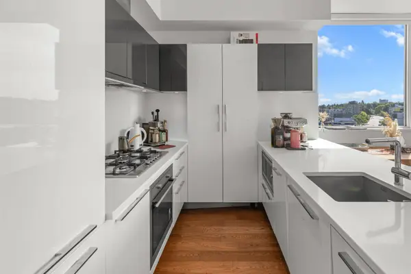 108 E 1st AVE #1001, Vancouver, BC V5T 0E4