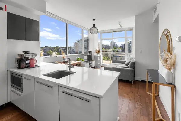 108 E 1st AVE #1001, Vancouver, BC V5T 0E4