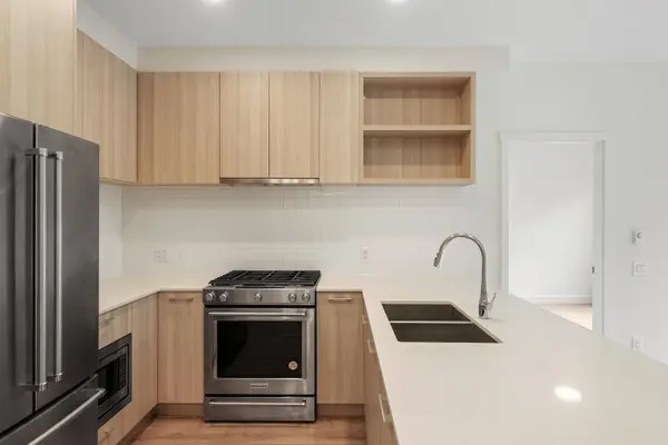 741 Anskar CT #102, Coquitlam, BC V3J 0N3
