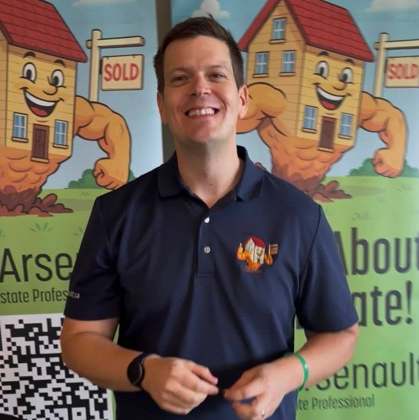 Scott Arsenault at a List With Scott community event in Kamloops