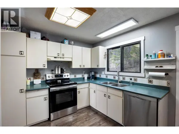 1967 Harrison Way, Kamloops, BC V1S1M8