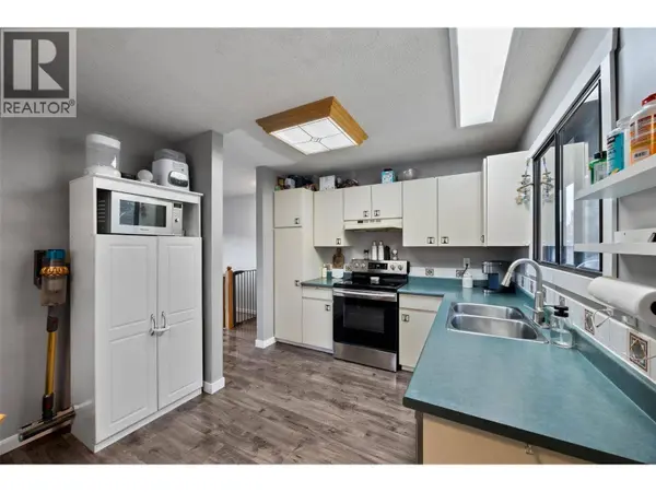 1967 Harrison Way, Kamloops, BC V1S1M8