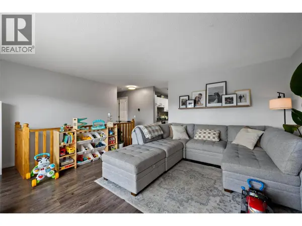 1967 Harrison Way, Kamloops, BC V1S1M8