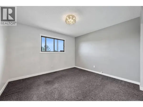 1967 Harrison Way, Kamloops, BC V1S1M8