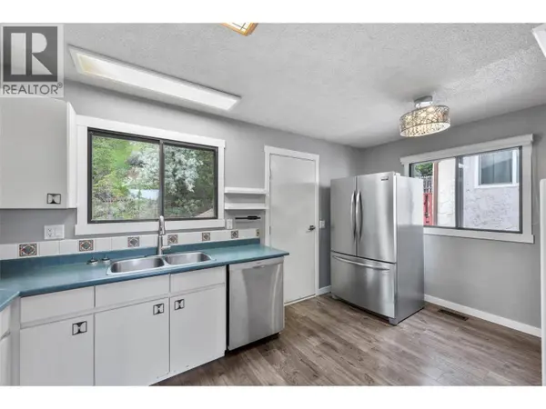 1967 Harrison Way, Kamloops, BC V1S1M8