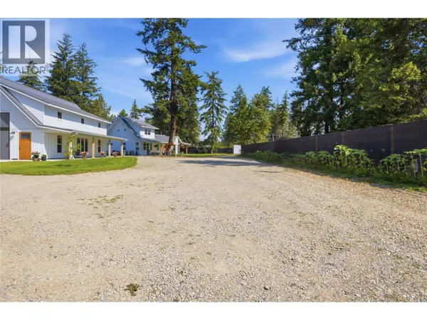 3747 Hilliam Road, Scotch Creek, BC V0E1M5