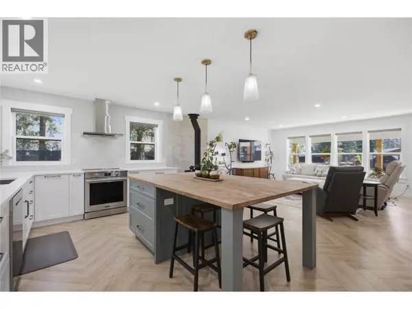 3747 Hilliam Road, Scotch Creek, BC V0E1M5