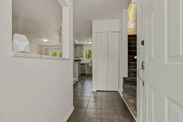 26549 32 AVE, Langley, BC V4W 3E8