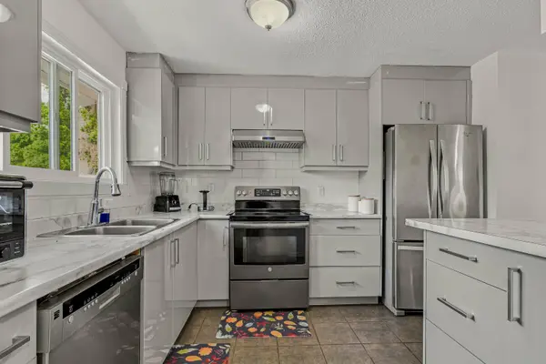 26549 32 AVE, Langley, BC V4W 3E8