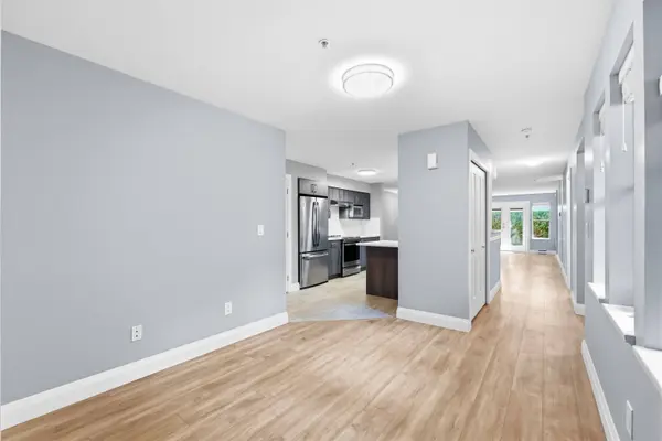 19160 119 AVE #8, Pitt Meadows, BC V3Y 2L7