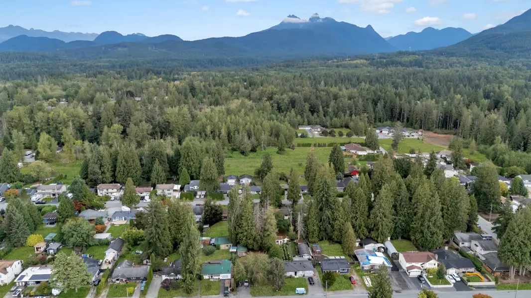 24931 121 Ave, Maple Ridge, BC V4R 2A6