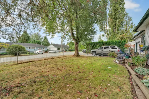 24931 121 Ave, Maple Ridge, BC V4R 2A6