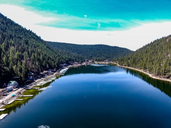 Paul Lake Provincial Park beach near Pinantan Lake BC