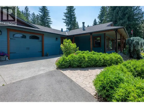 3045 Lindberg Road, Sorrento, BC V0E2W1