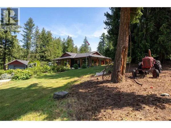 3045 Lindberg Road, Sorrento, BC V0E2W1