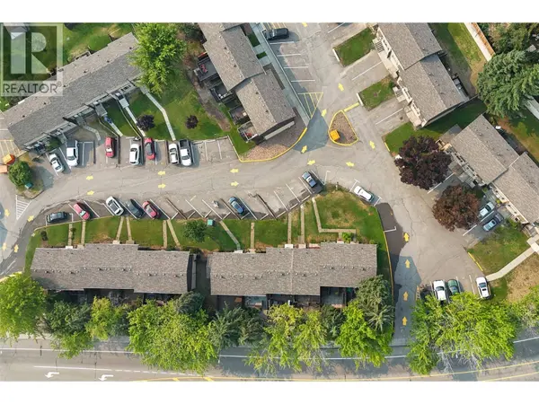 1605 Summit DR #17, Kamloops, BC V2E2A5