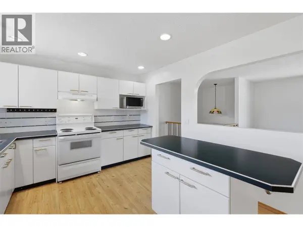 1594 Griffin Terrace, Kamloops, BC V2B7R6