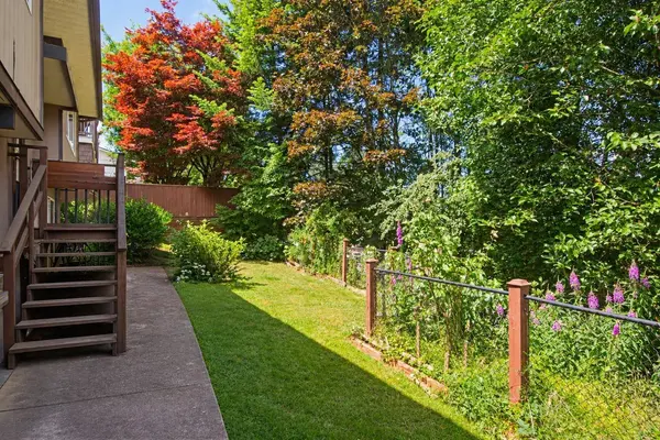 3204 Mariner WAY, Coquitlam, BC V3C 4K7