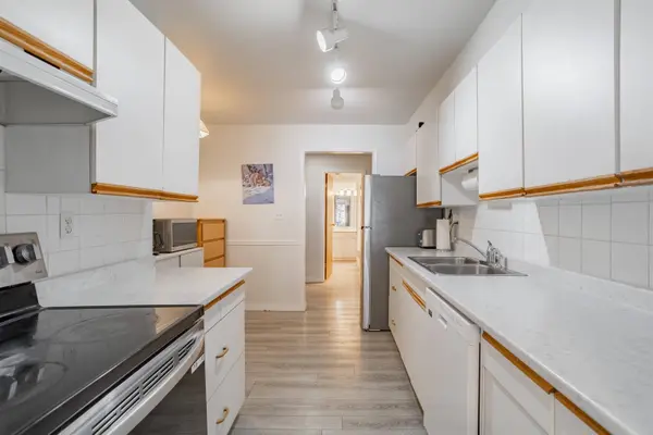 8860 No. 1 RD #108, Richmond, BC V7C 4C2