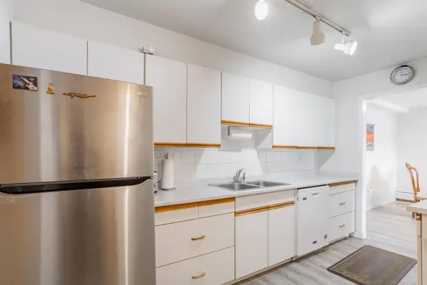 8860 No. 1 RD #108, Richmond, BC V7C 4C2