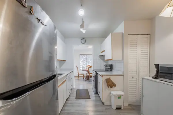 8860 No. 1 RD #108, Richmond, BC V7C 4C2