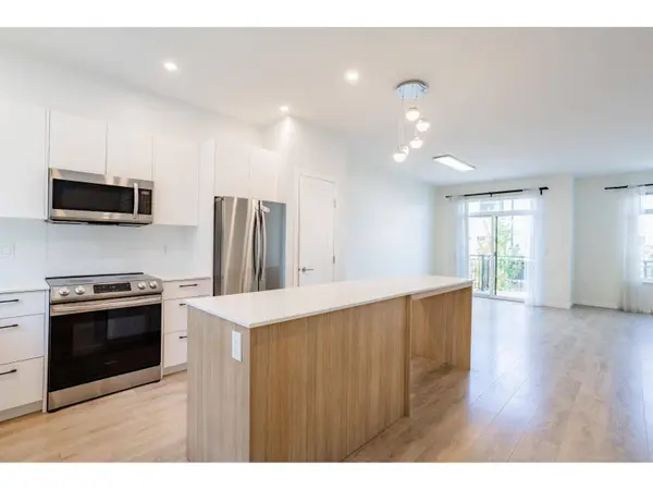 15235 SITKA DR #33, Surrey, BC V3S0A9