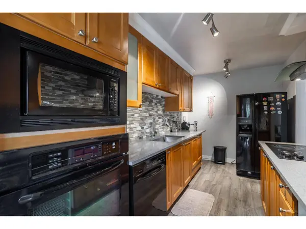 5191 203 ST #210, Langley, BC V3A1V6
