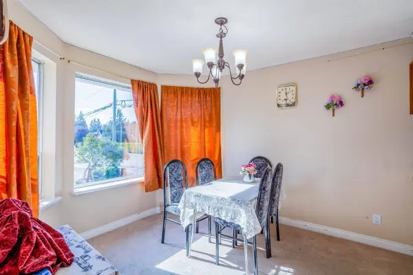 2456 Ware ST #2, Abbotsford, BC V3S 3E1