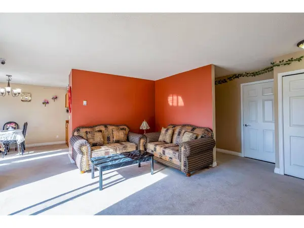 2456 WARE ST #2, Abbotsford, BC V3S3E1
