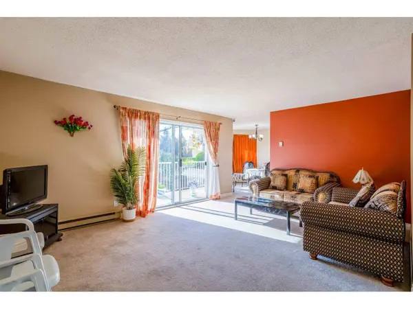 2456 WARE ST #2, Abbotsford, BC V3S3E1