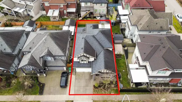 7093 126 Street ST, Surrey, BC V3W 4A8
