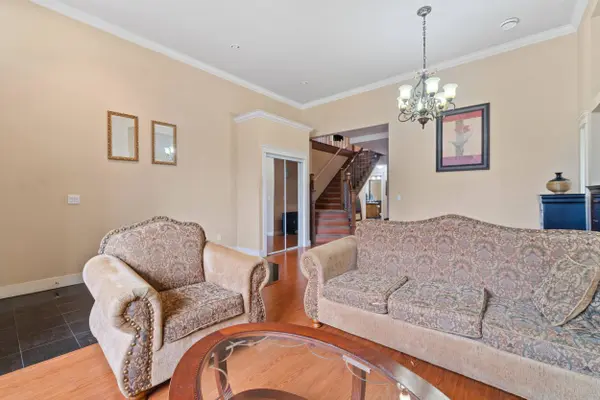 7093 126 Street ST, Surrey, BC V3W 4A8